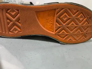 Converse Chuck Taylor x Off-White