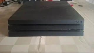 PS4 Pro 1TB Sony Negra amb dos comandaments