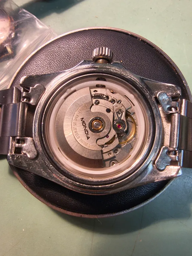 Orologio Mondia Uomo Nero Argento