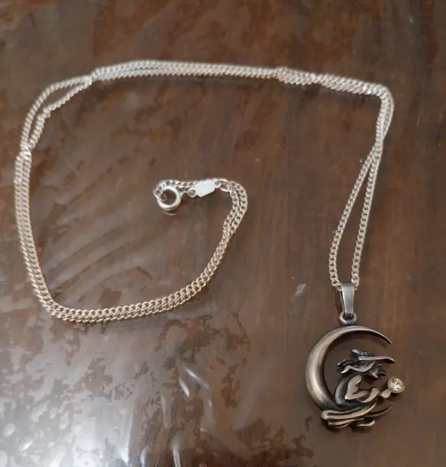 Colgante Brujita de plata