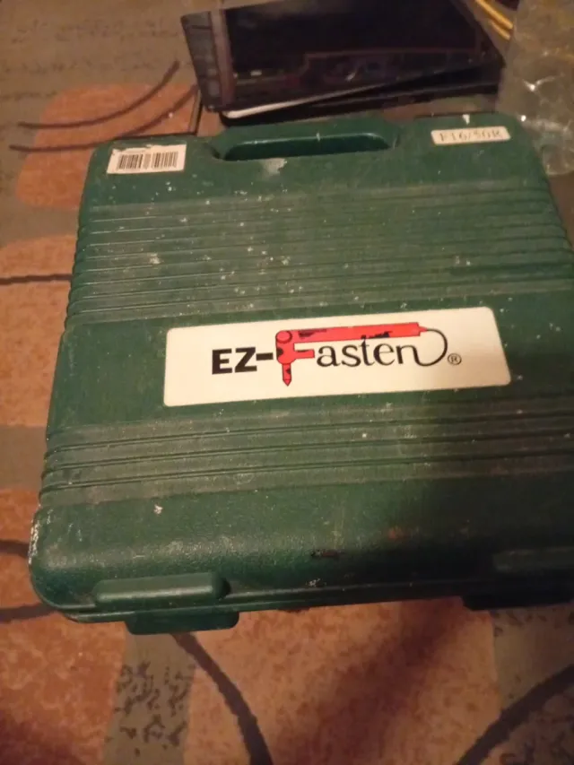 Clavadora Neumática EZ-Fasten