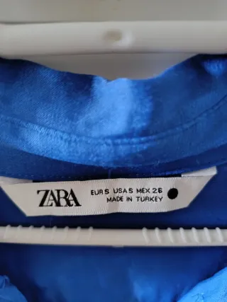 Camisa Zara azul brillante