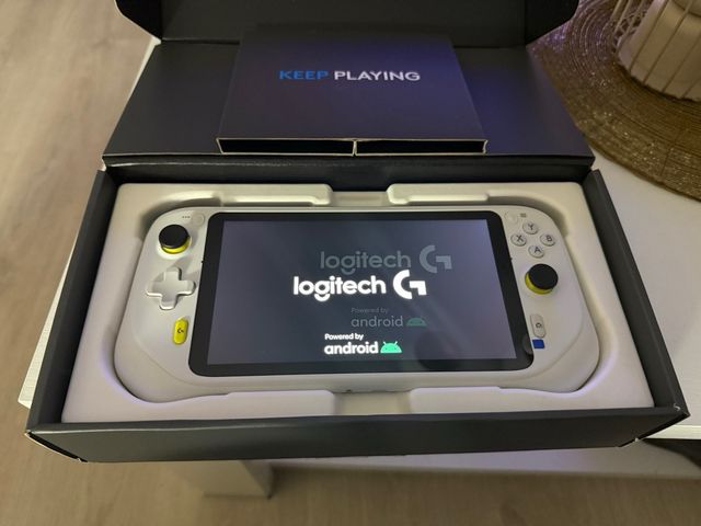 Logitech G Cloud Blanca y Amarilla