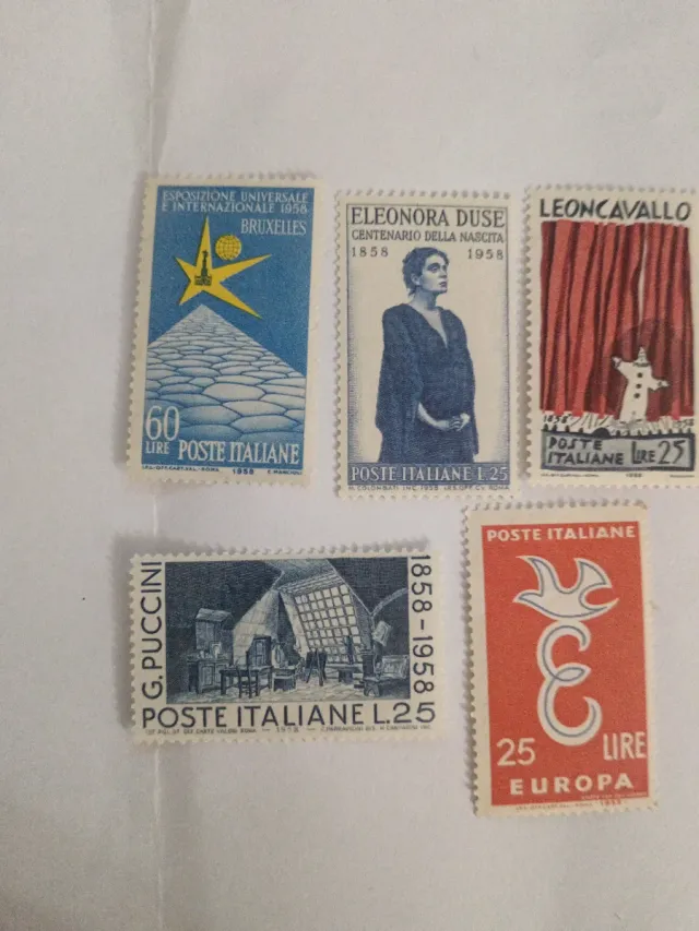 5 Francobolli Italiani 1956/58 Nuovi
