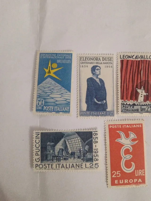 5 Francobolli Italiani 1956/58 Nuovi