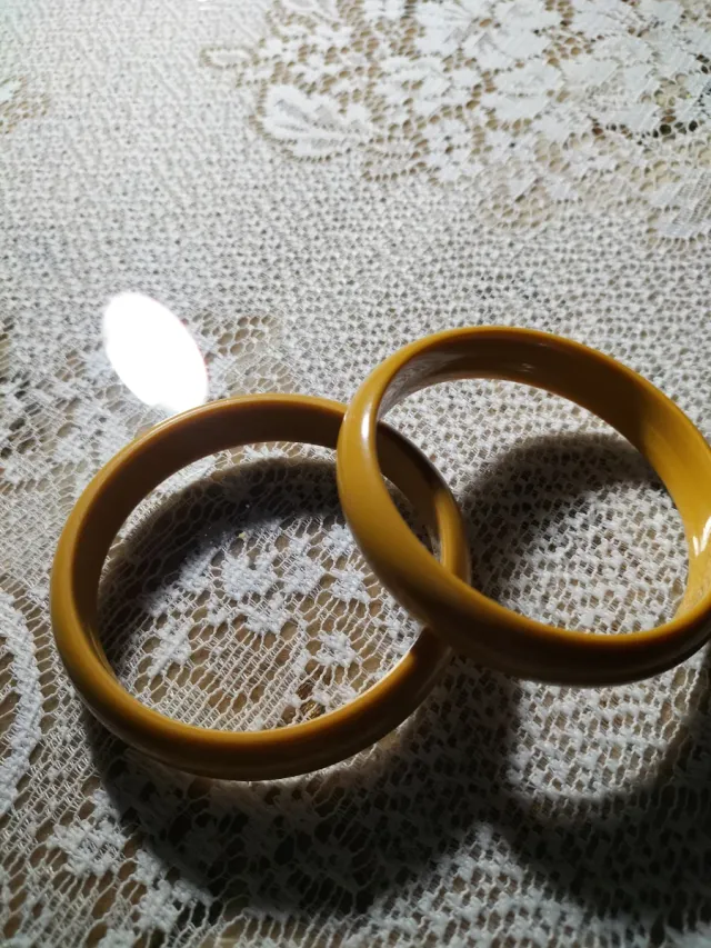 Pulsera elástica con piedras naranjas