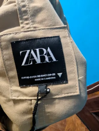Cazadora Zara Beige Talla XS aunque vale para M, L