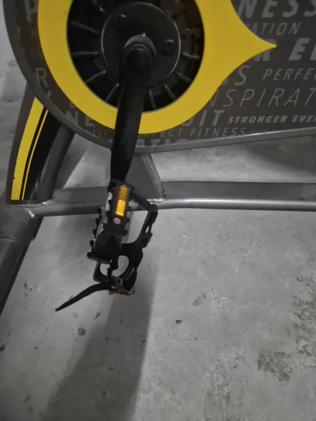 Bici Spinning volante inercia 24kg Fitfiu Besp-24