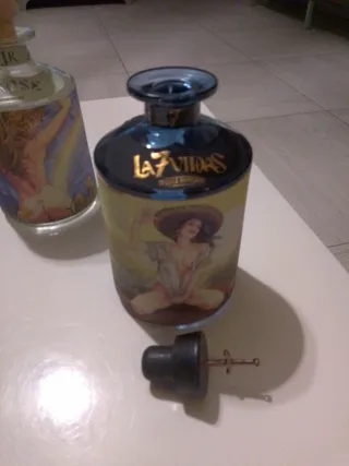 Bottiglie vuote J. Rose