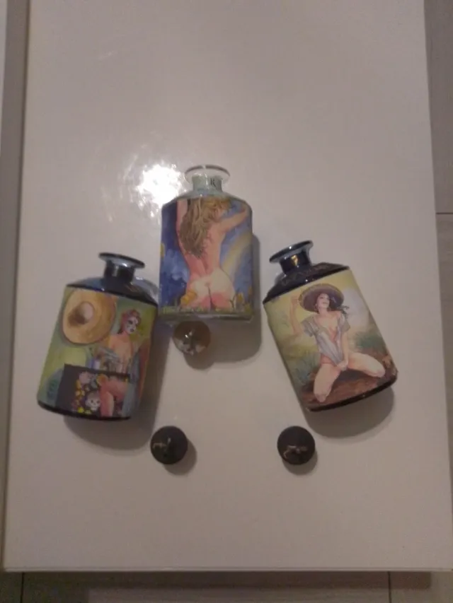 Bottiglie vuote J. Rose