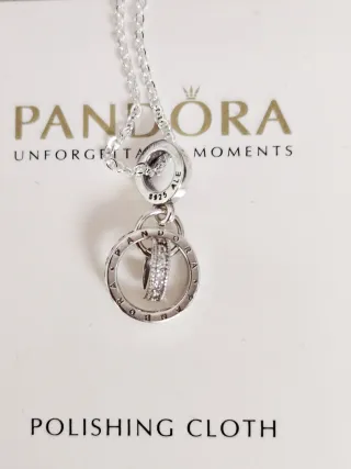 Charm Colgante Dos Círculos Logo y Cadena