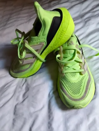 Zapatillas Adidas verdes y amarillas