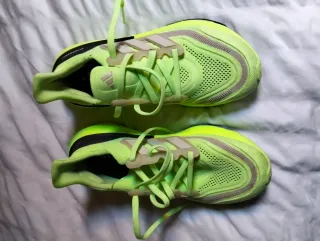 Zapatillas Adidas verdes y amarillas