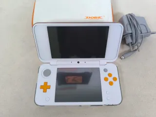 New Nintendo 2DS XL Naranja y Blanco