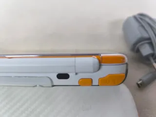 New Nintendo 2DS XL Naranja y Blanco