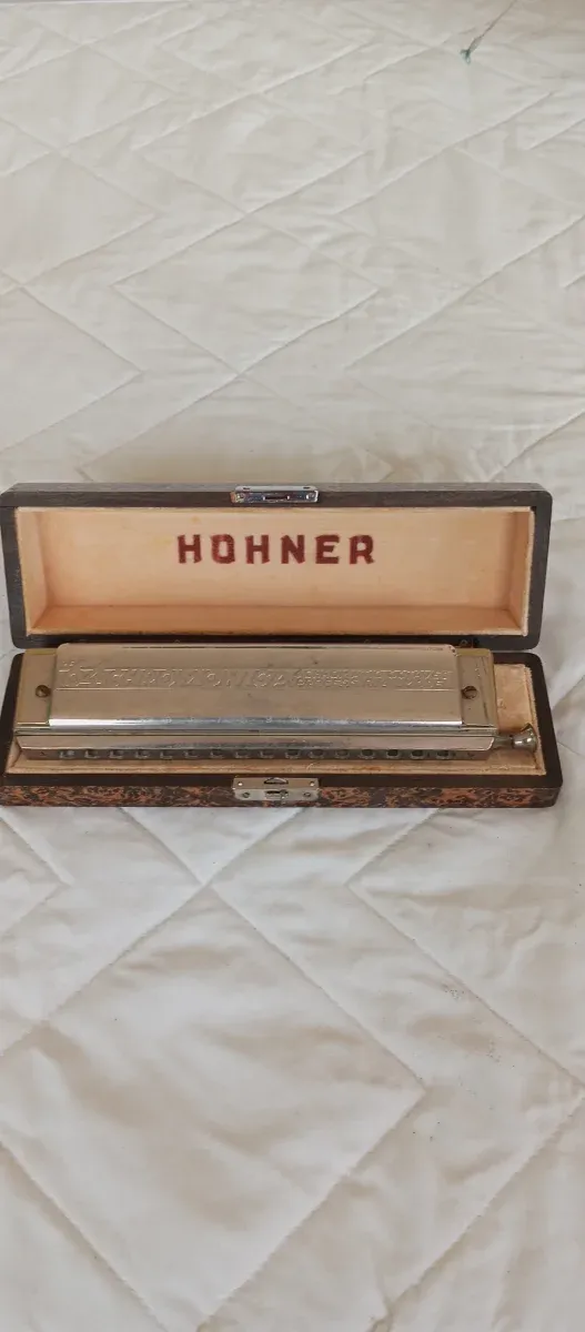 Armónica HOHNER Antigua con Estuche