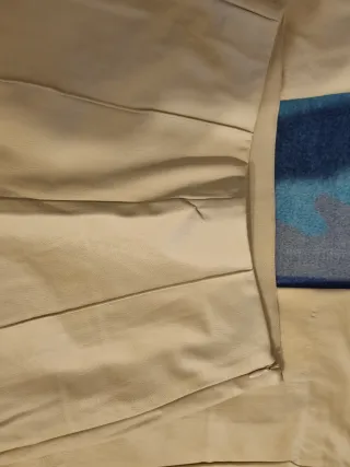 Pantalón de cuero beige