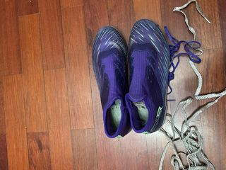 Botas de fútbol Adidas sin cordones