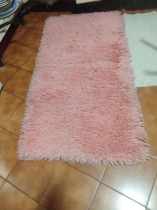 Alfombras y banqueta vintage