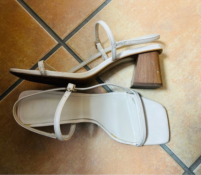 Sandalias blancas tiras finas