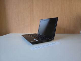 Asus K52J Intel Core i3 2GB Ram 320GB HDD