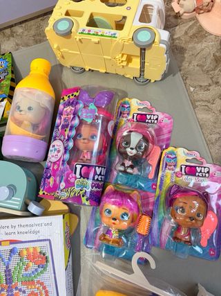 Lotto 51 Giocattoli: Care Bears, Cry Babies, lego