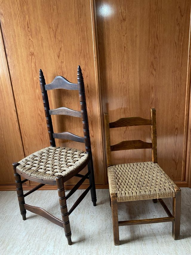 2 Sillas Antiguas Madera y encordado