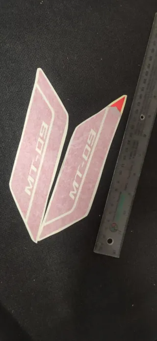 Adesivi Moto Yamaha MT-09 lato serbatoio. Nuovi