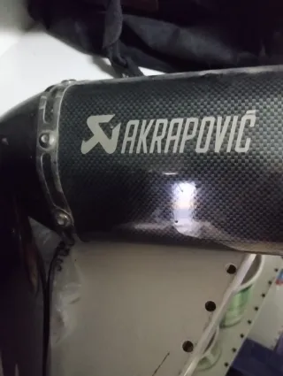 Tubo de escape Akrapovič