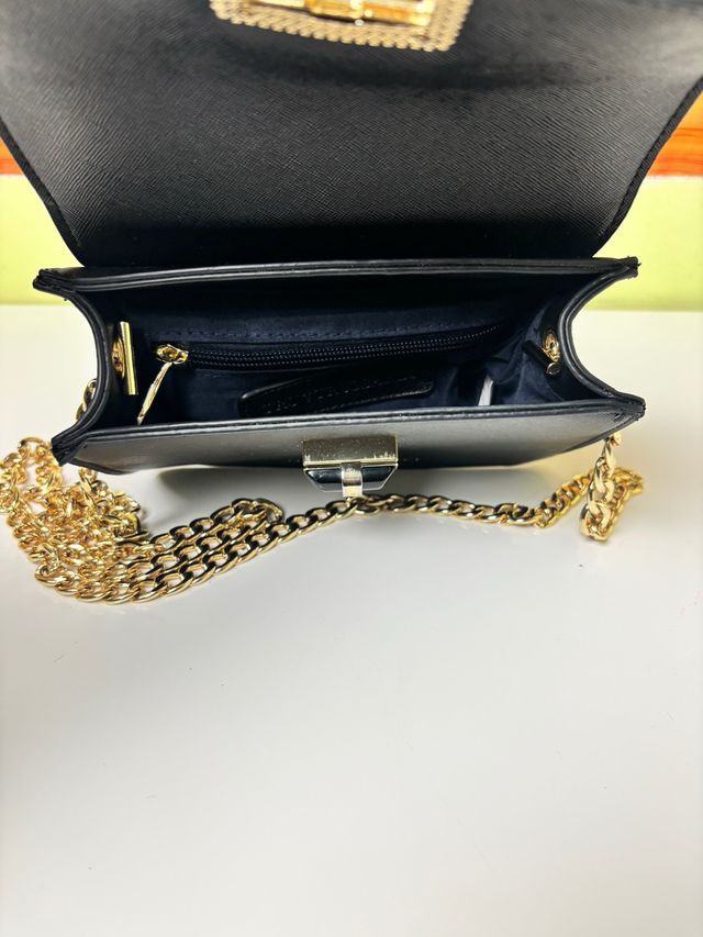 Bolso True Trussardi piel negra con cadena dorada