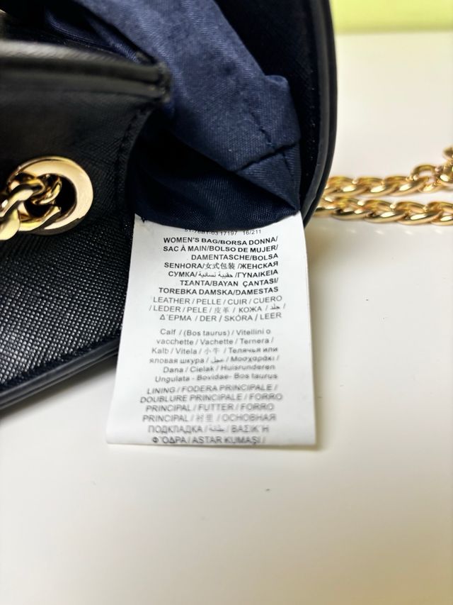 Bolso True Trussardi piel negra con cadena dorada