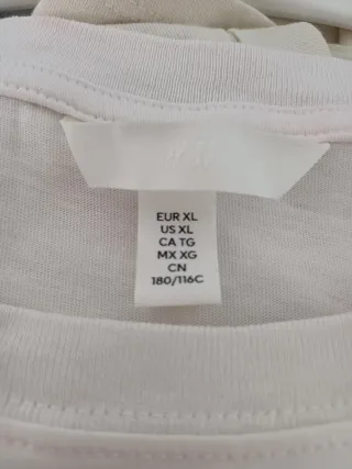 Camiseta H&M Talla XL Estampado Floral