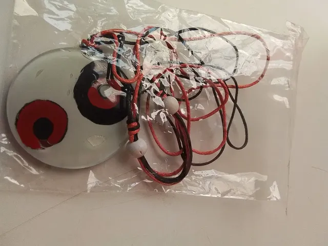 Colgante redondo blanco con círculos