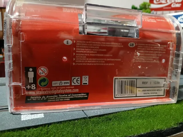 Scalextric digital sistem Mercedes MP4-21