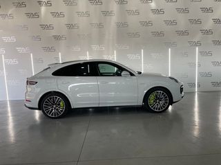 Porsche Cayenne Turbo S E-Hybrid Coupe 550cv