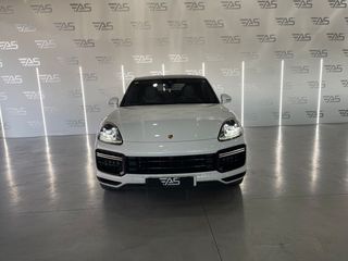 Porsche Cayenne Turbo S E-Hybrid Coupe 550cv