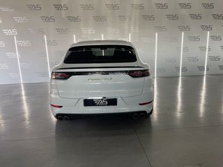 Porsche Cayenne Turbo S E-Hybrid Coupe 550cv