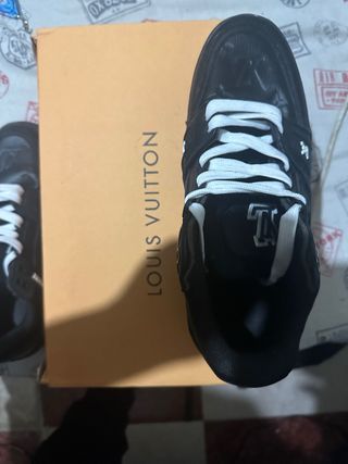 Zapatos Louis Vuitton Negros y Blancos