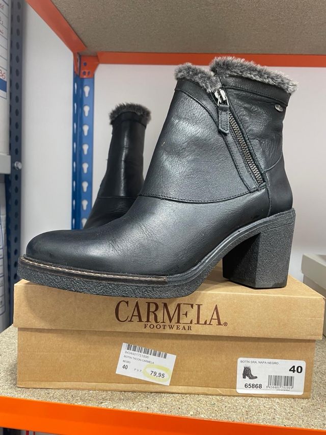 Botines CARMELA Negros Tacon Talla 40