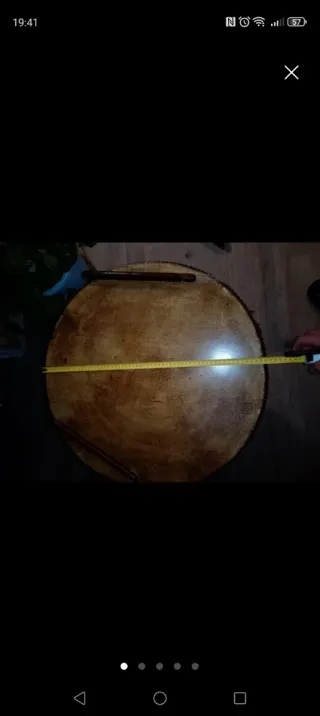 Tambor indio con baquetas