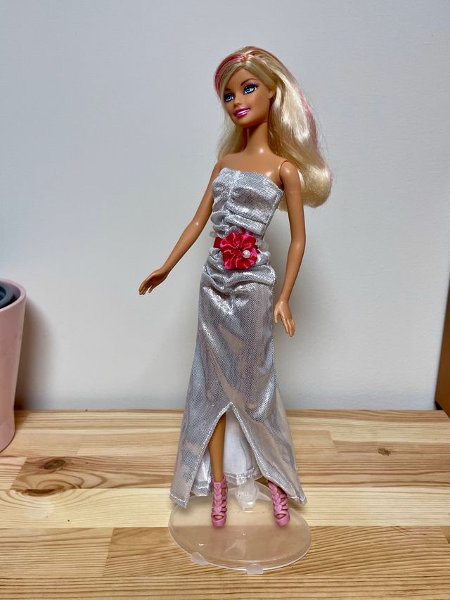 Barbie Halloween Treat Vestido Largo Plateado