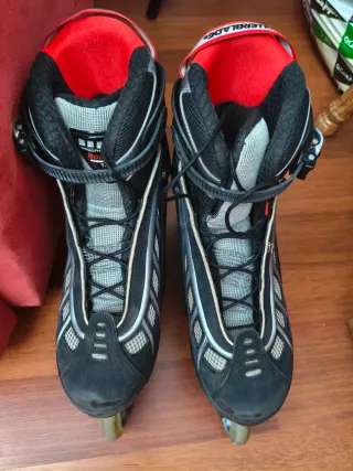 Patines Rollerblade Negros y Rojos