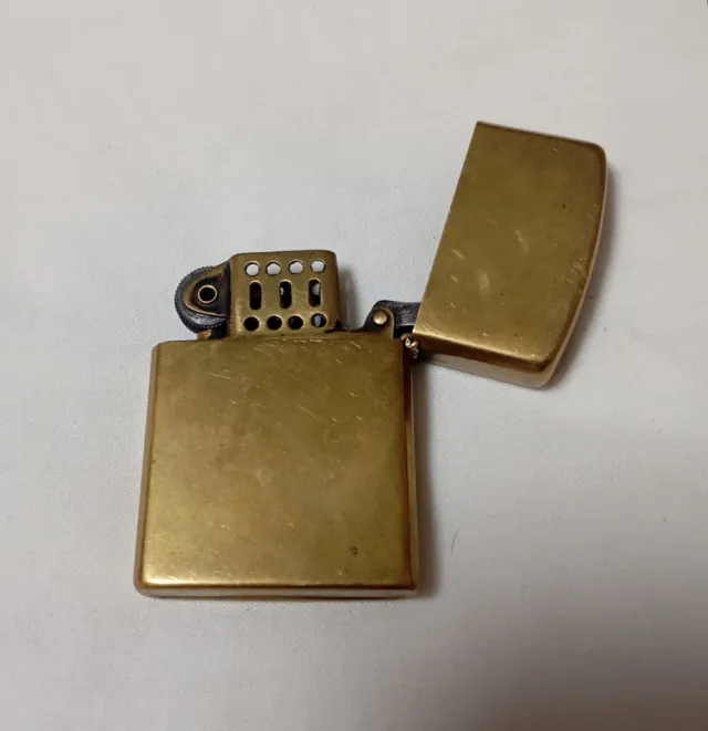 Isquejador Metálico Dourado