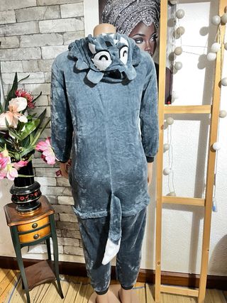 Pijama entero lobo gris