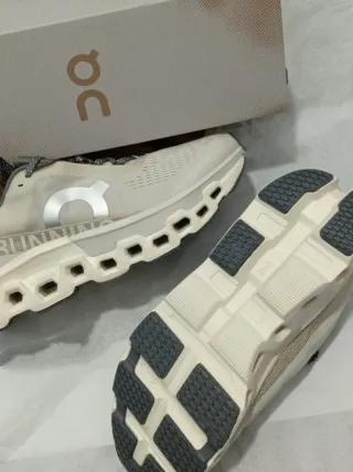 On Cloudtilt Sneakers Uomo Beige/Grigio Taglia 42