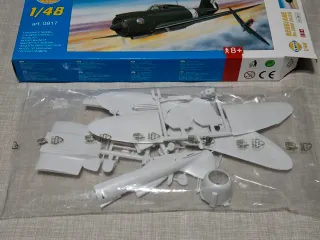 Maqueta Avión Reggiane Re 2000 Falco SMER 1/48