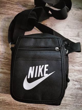 Bolso bandolera Nike negro