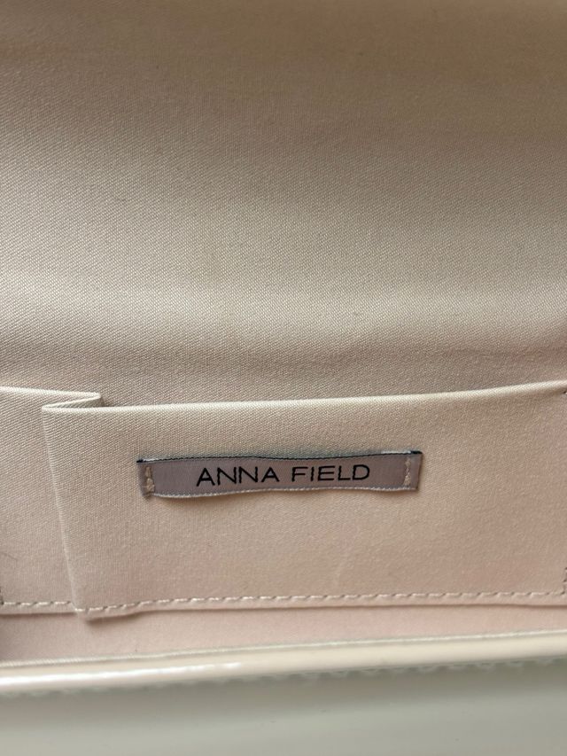 Bolso Clutch Anna Field Cadena Dorada