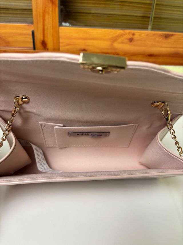 Bolso Clutch Anna Field Cadena Dorada