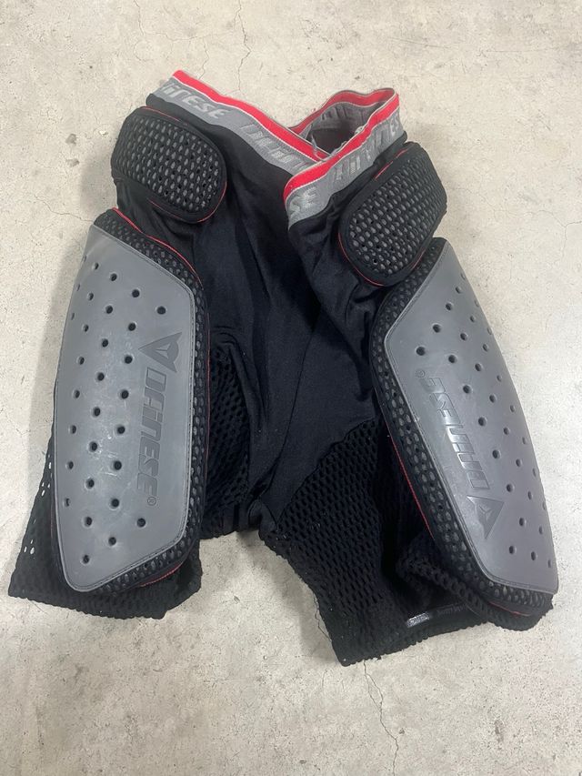 Protecciones Snowboard/Skate Negro